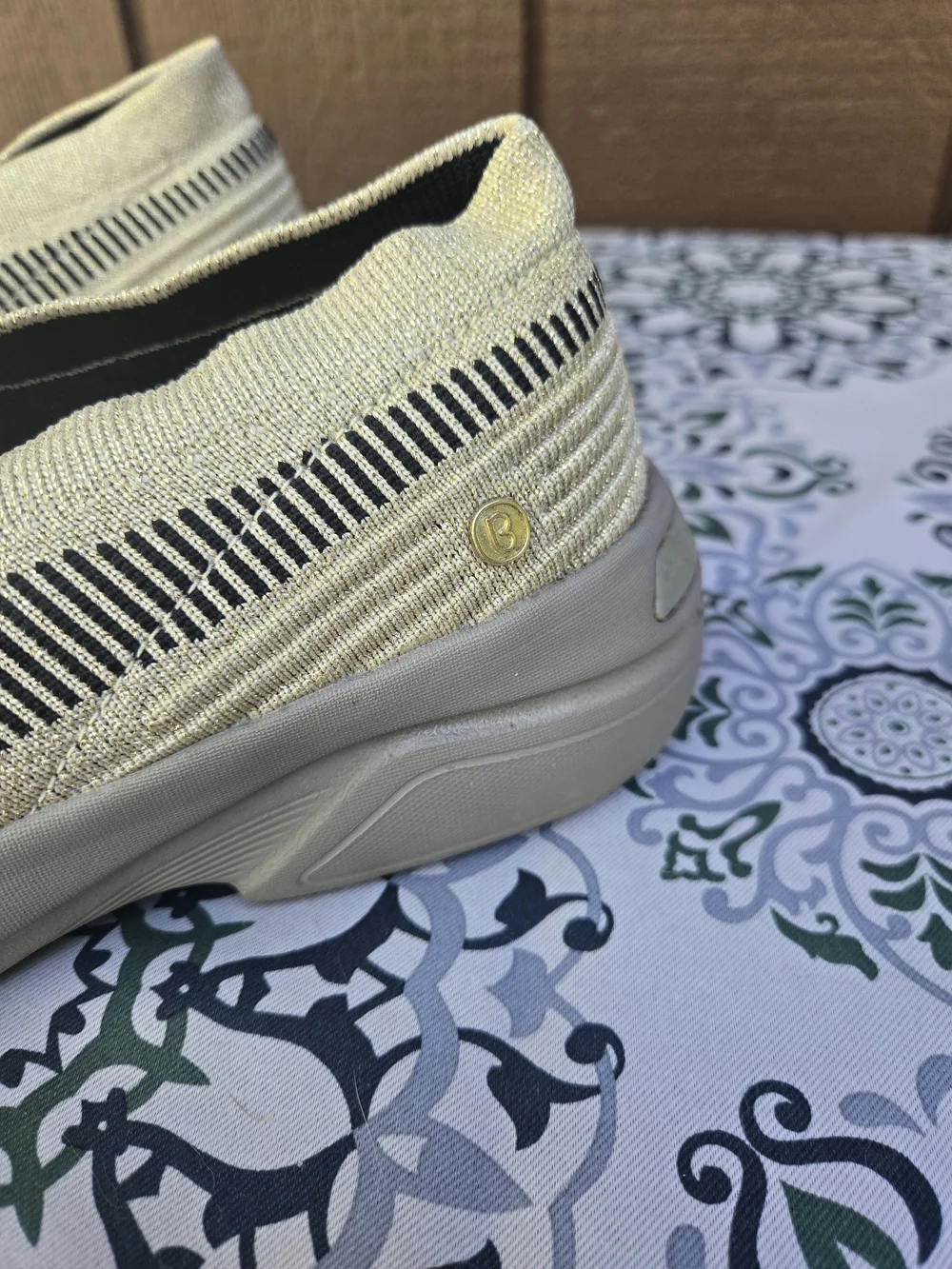 Bzees lightweight knit
